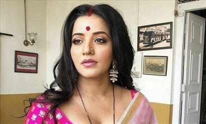 এবার ভাইরাল হলো ‘ঝুমা বৌদি’ মোনালিসার নাচ